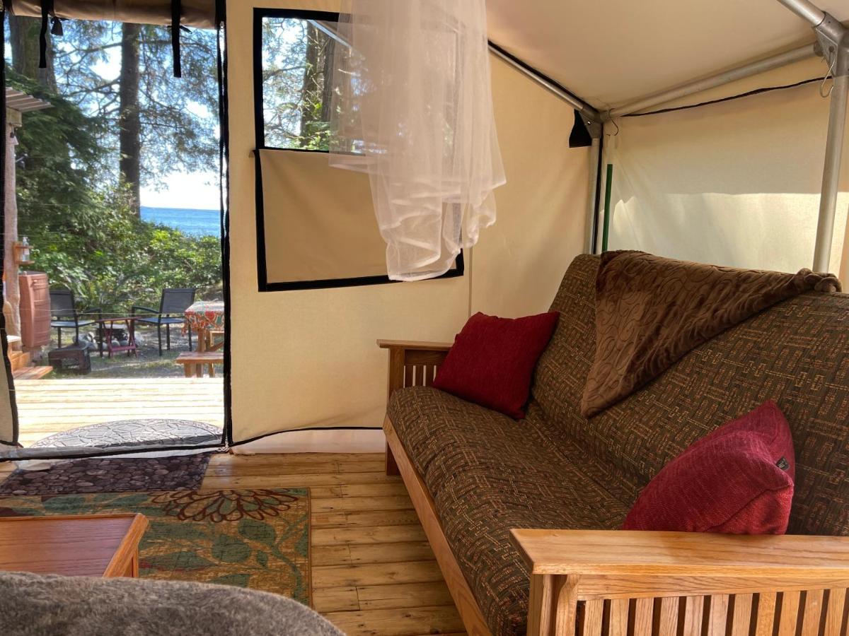 So Damn Lucky Glamping Hotel Ucluelet Eksteriør billede