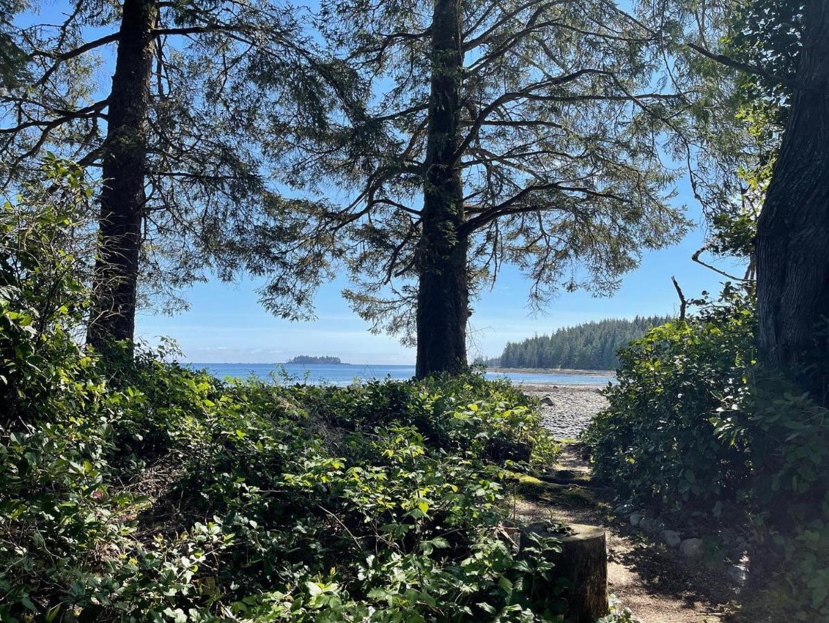 So Damn Lucky Glamping Hotel Ucluelet Eksteriør billede