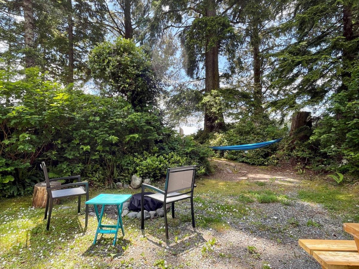 So Damn Lucky Glamping Hotel Ucluelet Eksteriør billede