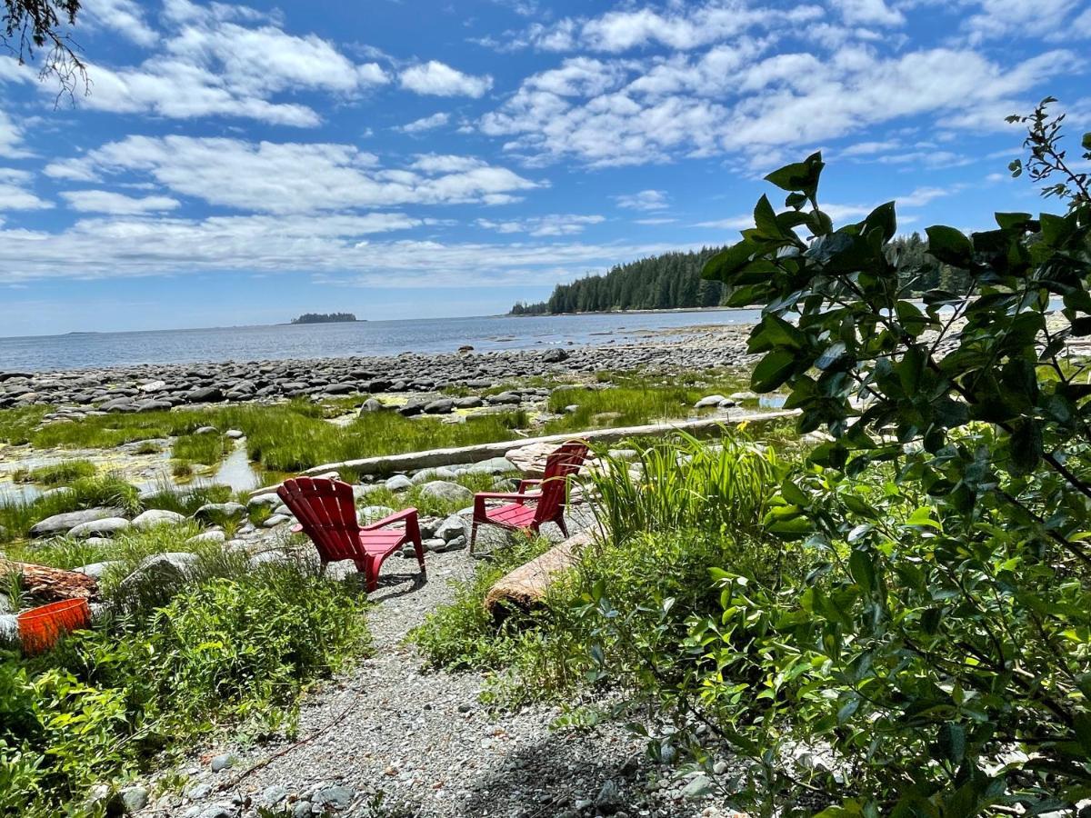 So Damn Lucky Glamping Hotel Ucluelet Eksteriør billede