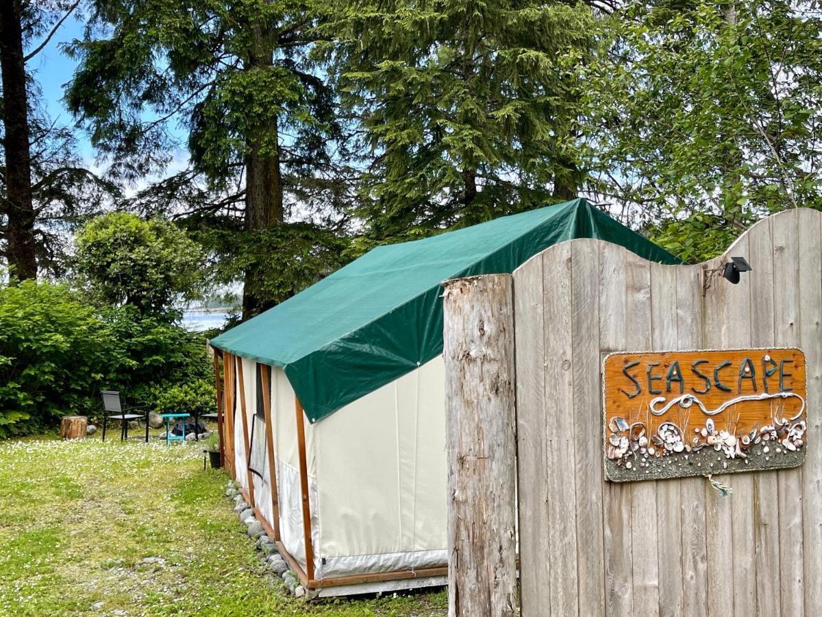 So Damn Lucky Glamping Hotel Ucluelet Eksteriør billede