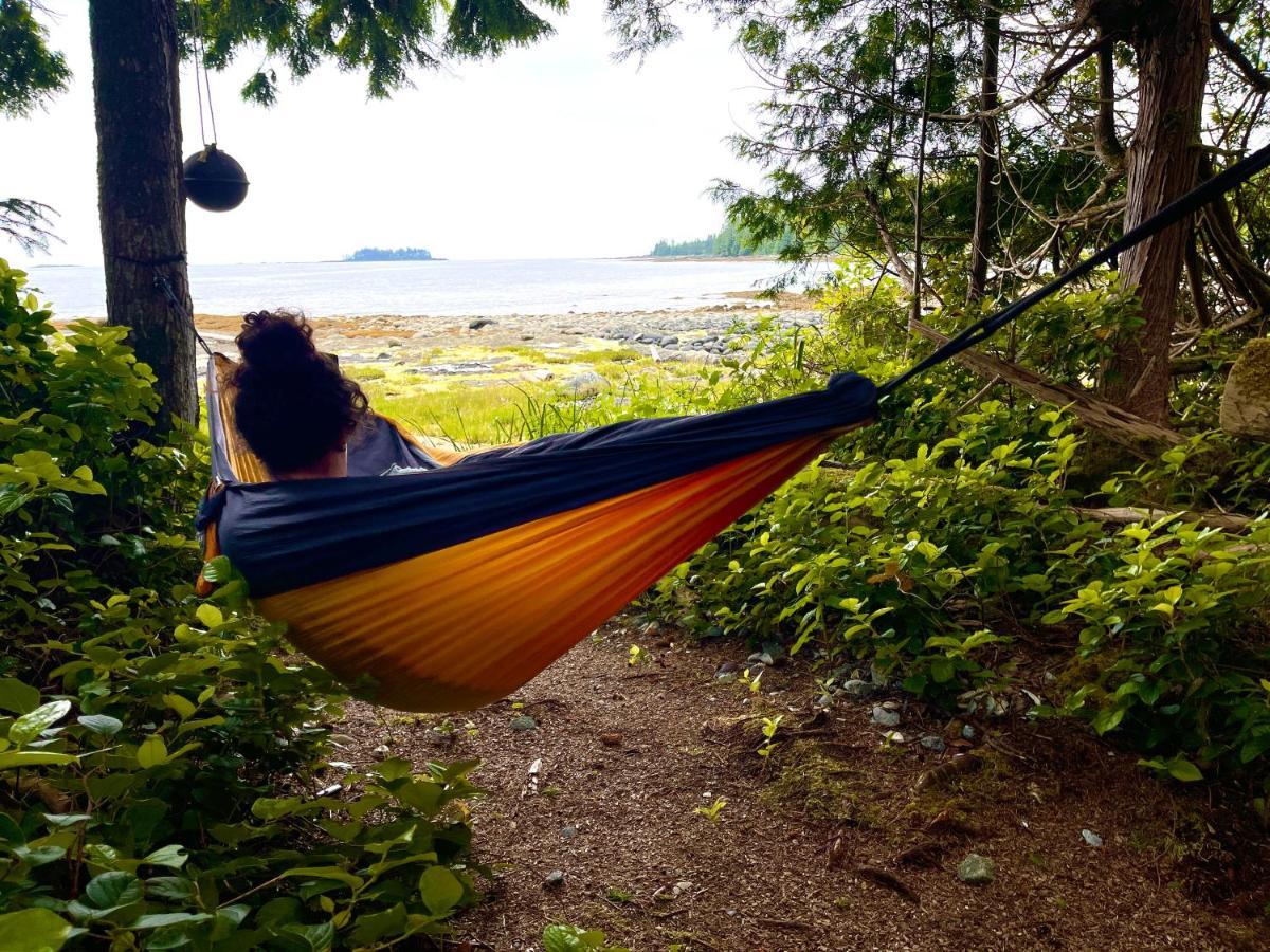 So Damn Lucky Glamping Hotel Ucluelet Eksteriør billede