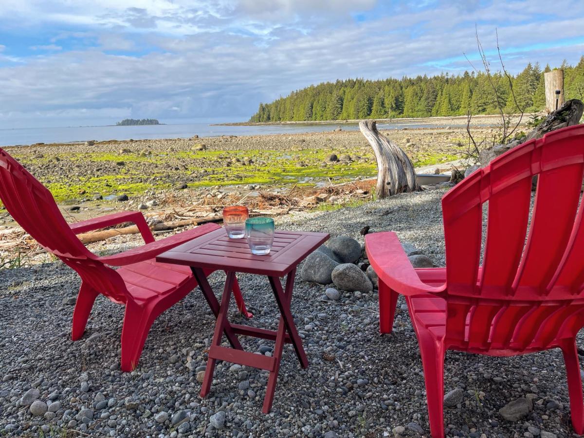 So Damn Lucky Glamping Hotel Ucluelet Eksteriør billede